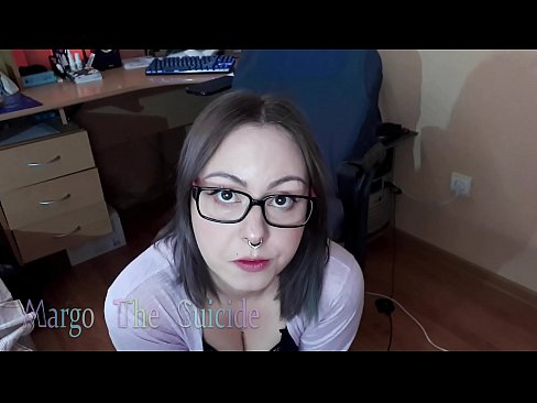 ❤️ Rapariga Sexy com Dildo de Óculos Chupa Profundamente na Câmara Porno vídeo em porno pt.pornoxlxx.ru ❌❤