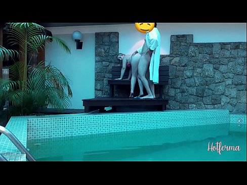 ❤️ Chefe convida criada para a piscina, mas não conseguiu resistir a um Porno vídeo em porno pt.pornoxlxx.ru ❌❤
